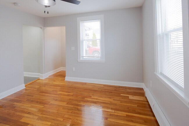 Building Photo - 259 Calvary St