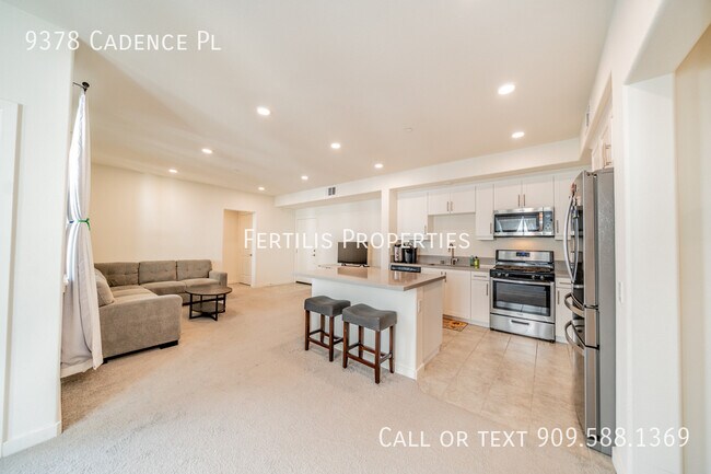 Building Photo - 9378 Cadence Pl