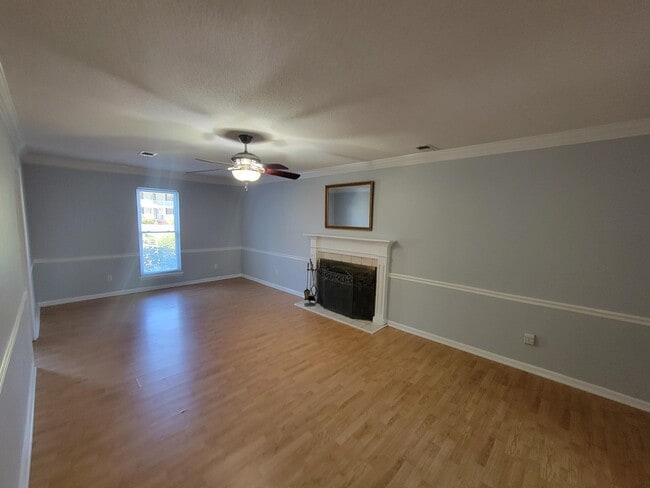 Building Photo - 4768 Red Leaf Ct