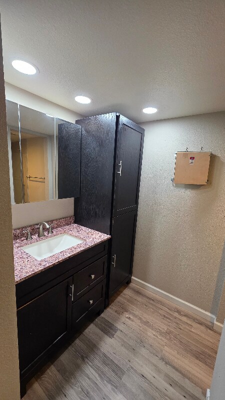 Building Photo - 4410 N Longview Ave