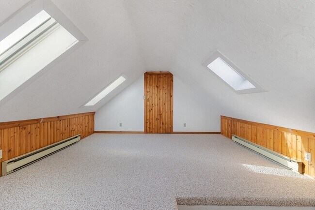 Building Photo - 12 Wright St