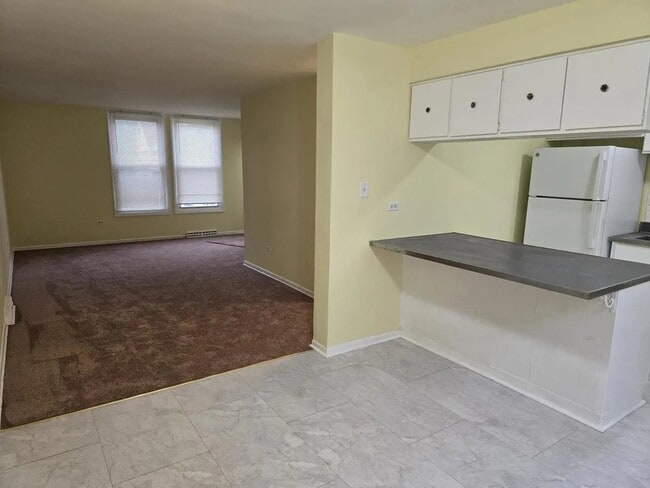 Building Photo - 1857 Pine St