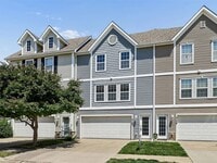 Building Photo - 3180 SW Arlan Ln