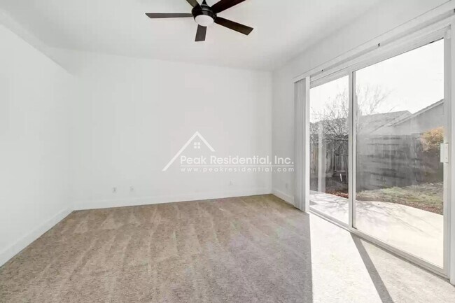 Building Photo - Wonderful 3bd/2ba Elk Grove Home with 2 Car Garage