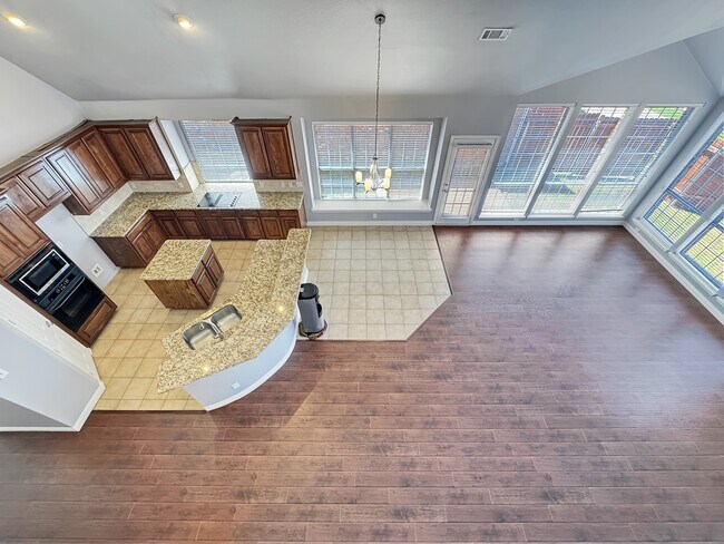 Building Photo - 5973 Country View Ln