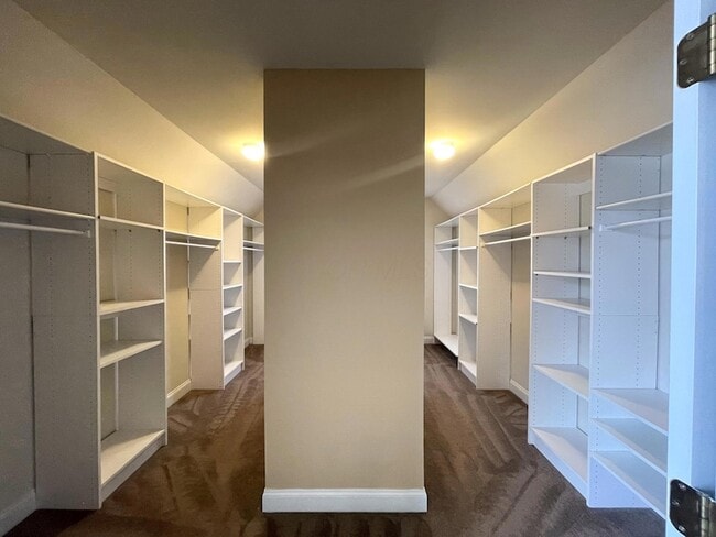 Building Photo - 4823 Vista Ridge Dr