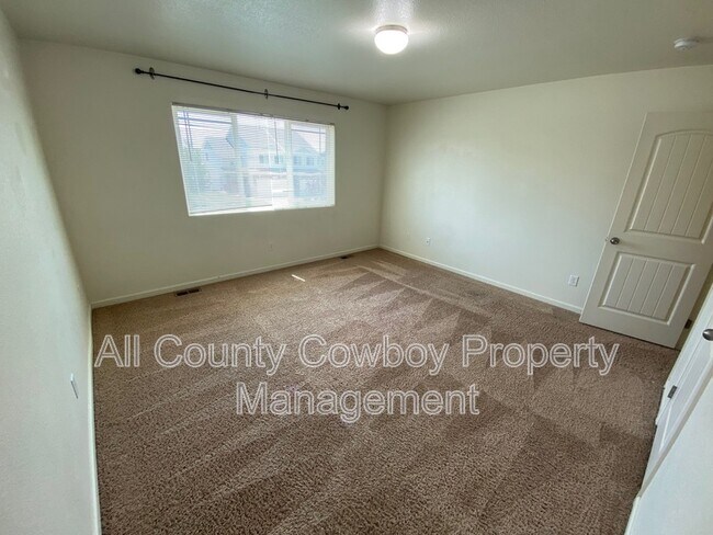 Building Photo - 4041 Little Moon Trail