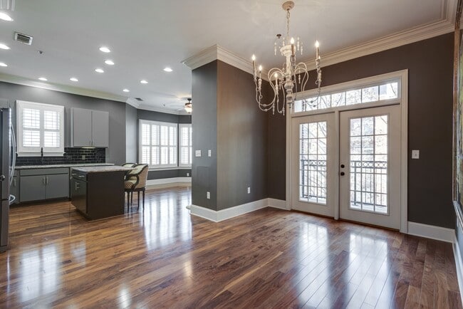 Building Photo - 4120 Ridgefield Dr