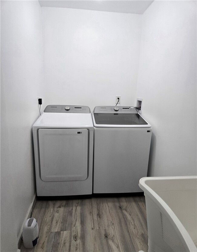 Building Photo - 2366 Spencerport Rd