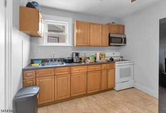 Building Photo - 635 Madison Ave