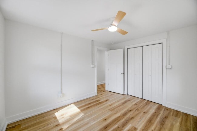 Building Photo - 2113 W Madison Ave