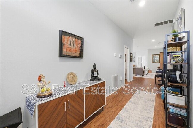 Building Photo - 3615 Peregrine Wy