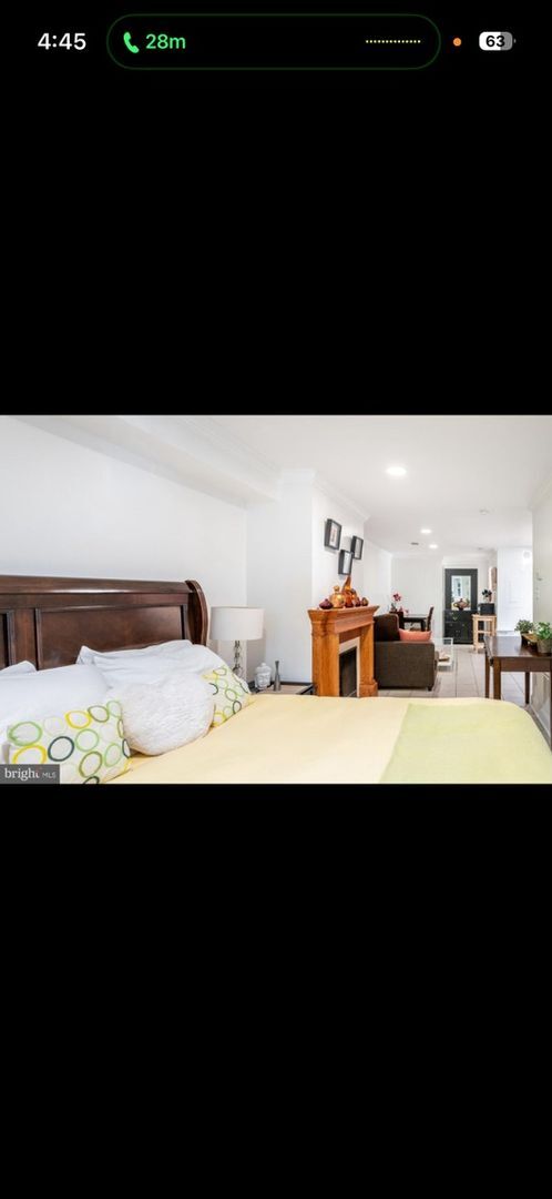 Building Photo - 1835 Mintwood Pl NW