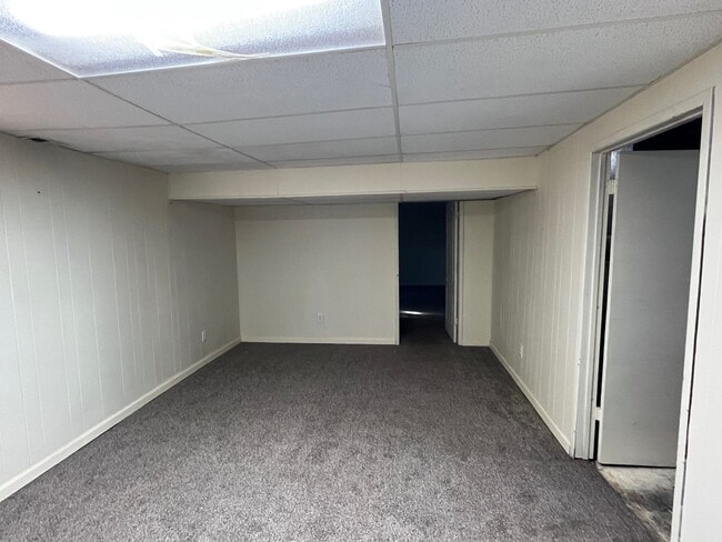 Building Photo - Charming 3 bedroom, 1 bath rental home in ...