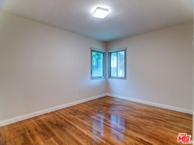 Building Photo - 8716 Bleriot Ave
