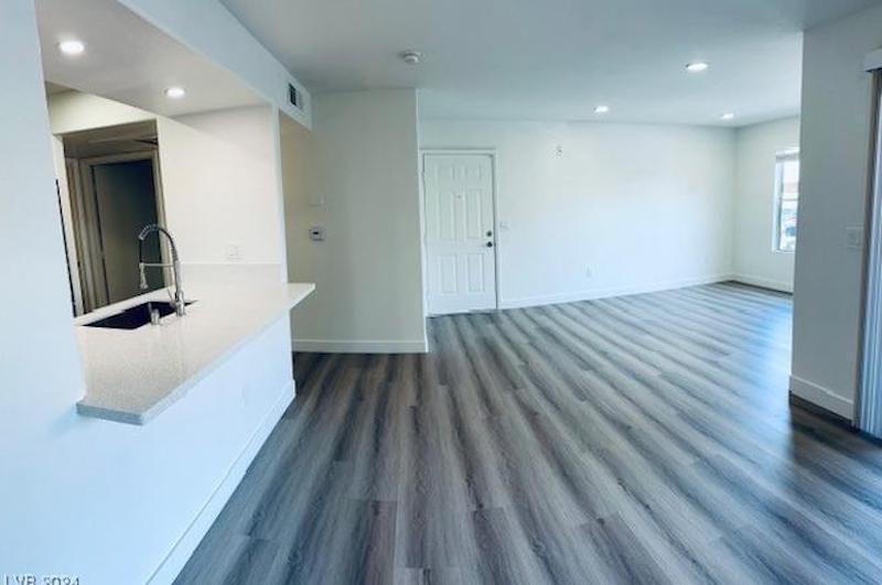 Building Photo - 2300 E Silverado Ranch Blvd