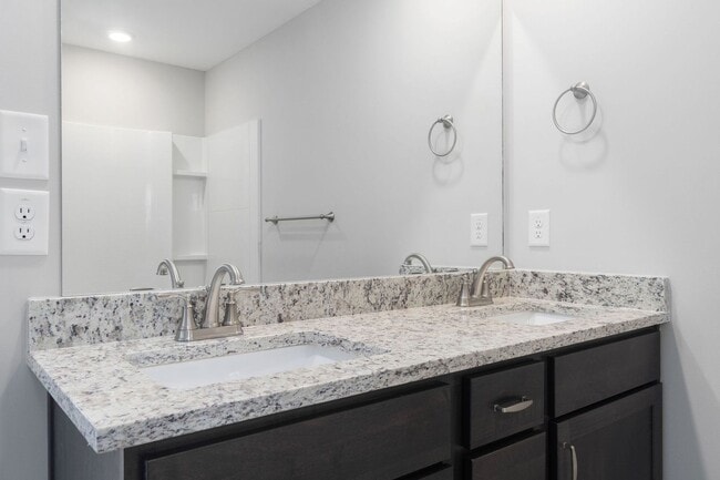 Building Photo - 1162 Old Charlotte Trace