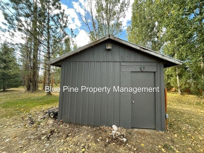 Building Photo - 587 W 10 S