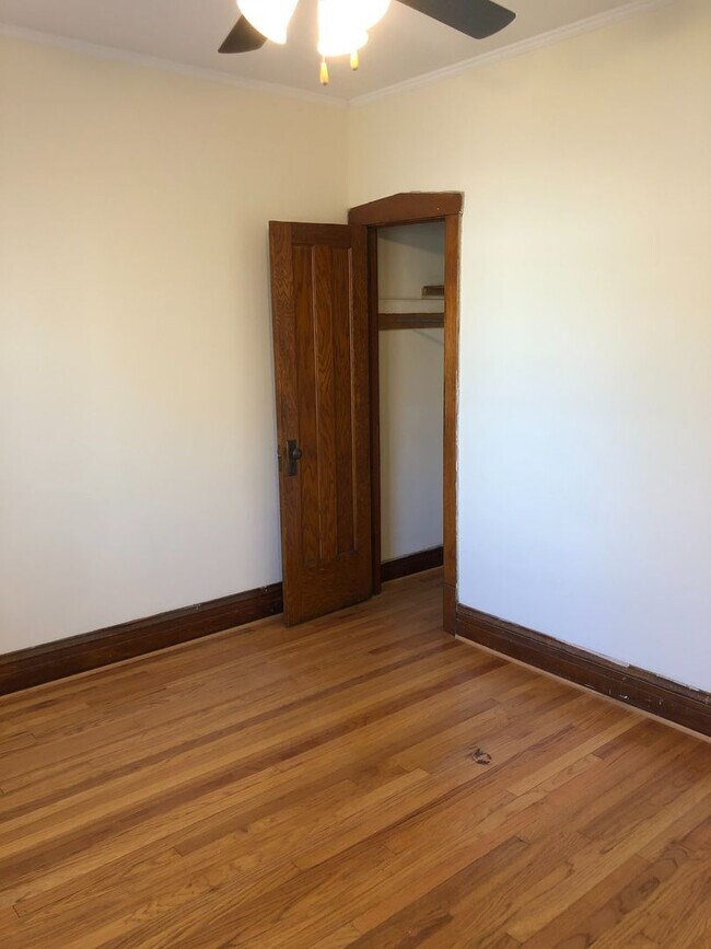 Building Photo - 4018 W Cortland St