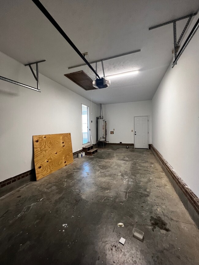 Building Photo - 5068 Linton Hall Rd