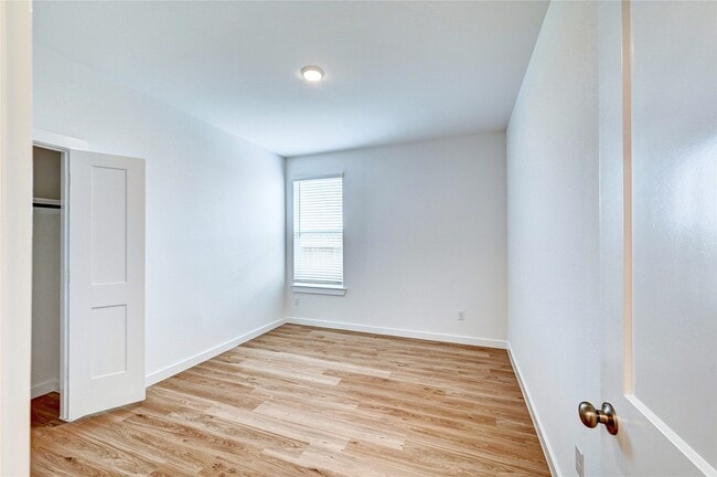 Building Photo - 8403 Oceanmist Cv Dr