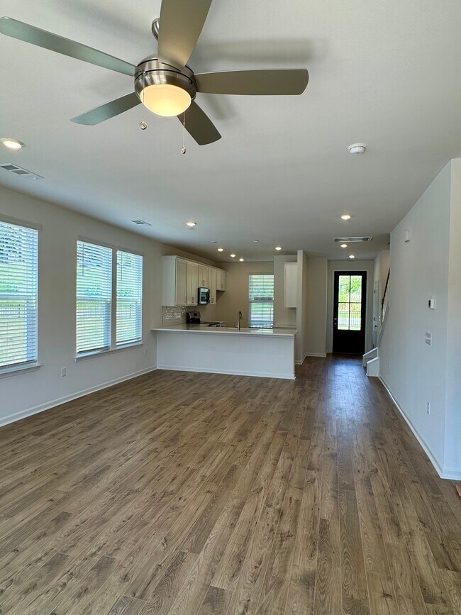 Building Photo - 410 Blair Rd