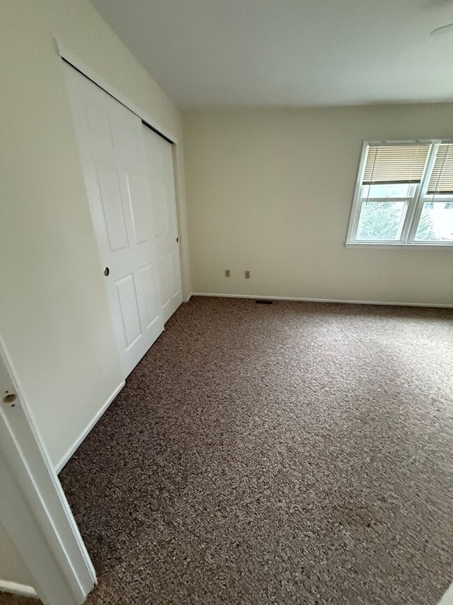 Building Photo - 2 Bd / 1.5 Bth Townhouse in Doylestown Borough located in Sandy Ridge Acres