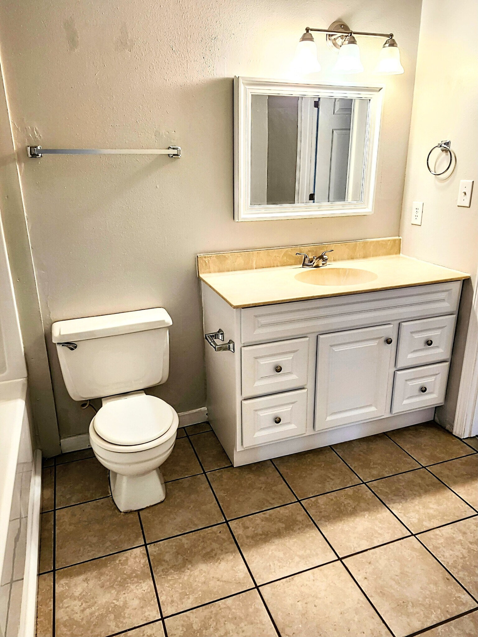 New vanity - 2519 beech st