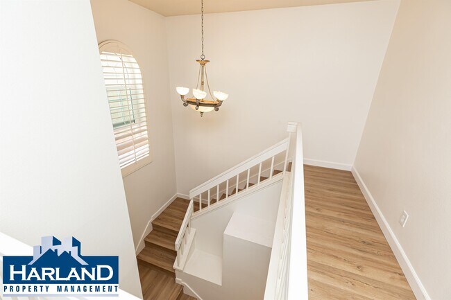 Building Photo - 3882 Creststone Pl