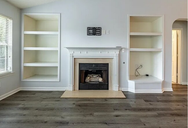 Building Photo - 112 Edgecliff Way
