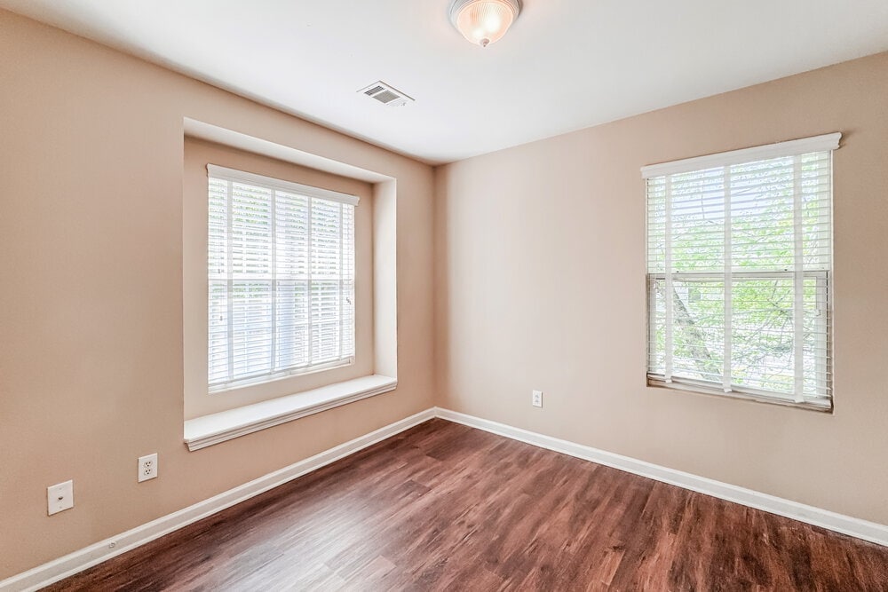 Building Photo - 3625 Roseman Landing