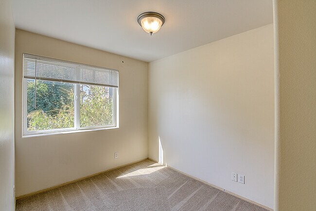 Building Photo - 4309 8th Ave NE