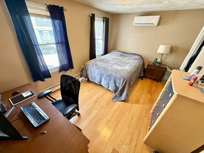 Building Photo - 210 K St