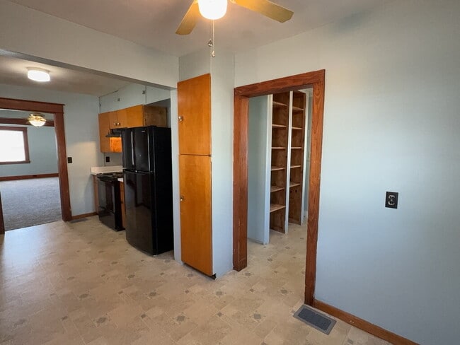 Building Photo - 2125 N Purdum St