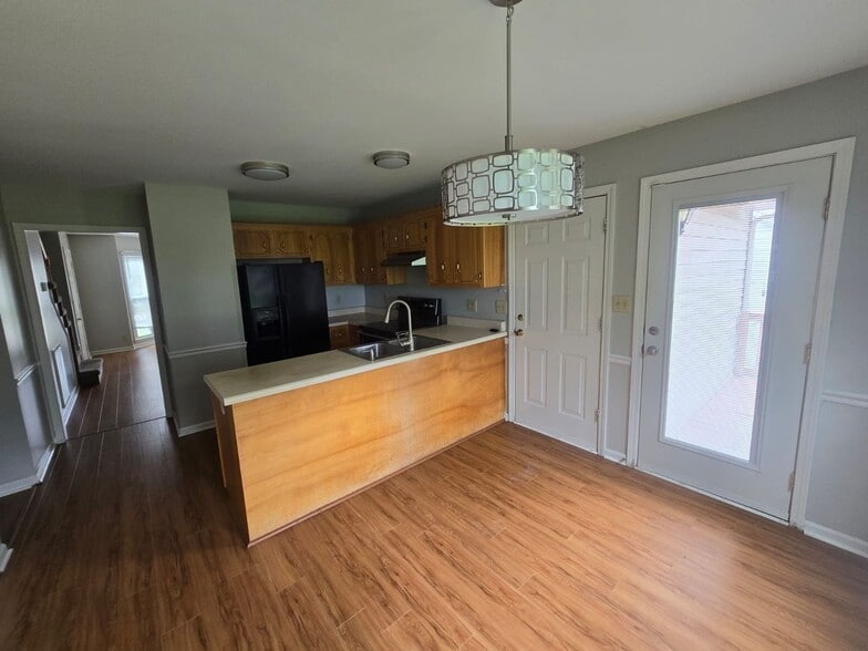 Building Photo - 1225 Cobblestone Ln