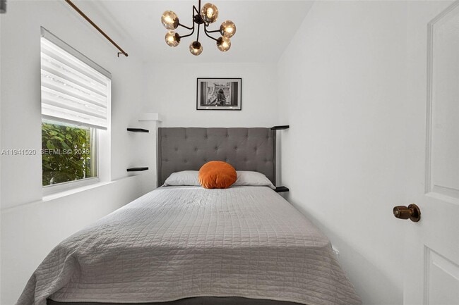 Building Photo - 37 NW 47th St