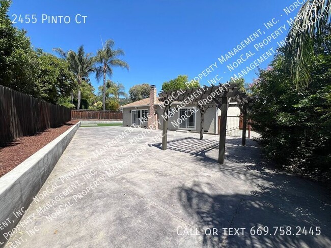 Building Photo - 2455 Pinto Ct