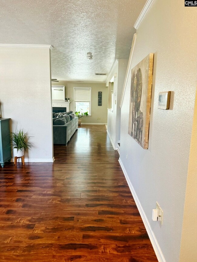 Building Photo - 1906 Leesburg Dr