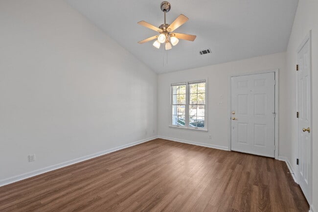 Building Photo - 67 Crystal Oaks Ct