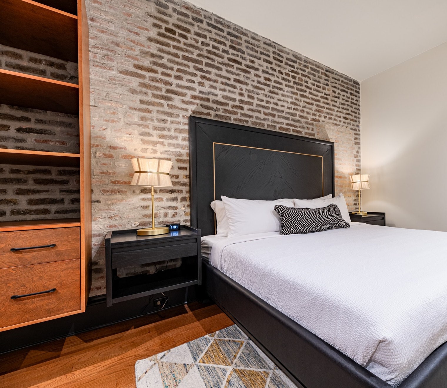 Building Photo - 1011 Canal St