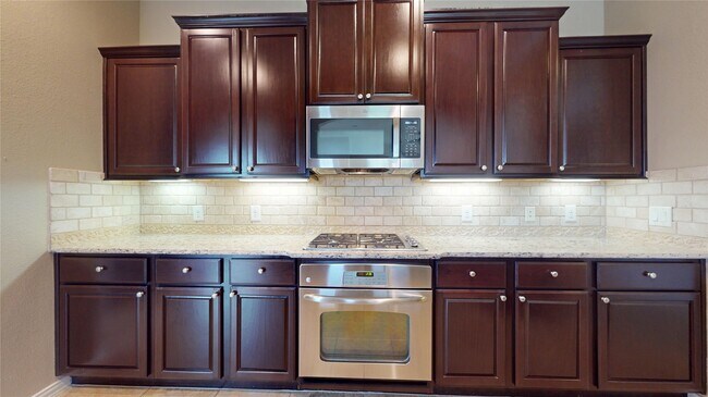 Building Photo - 12314 Meadow Breeze Dr
