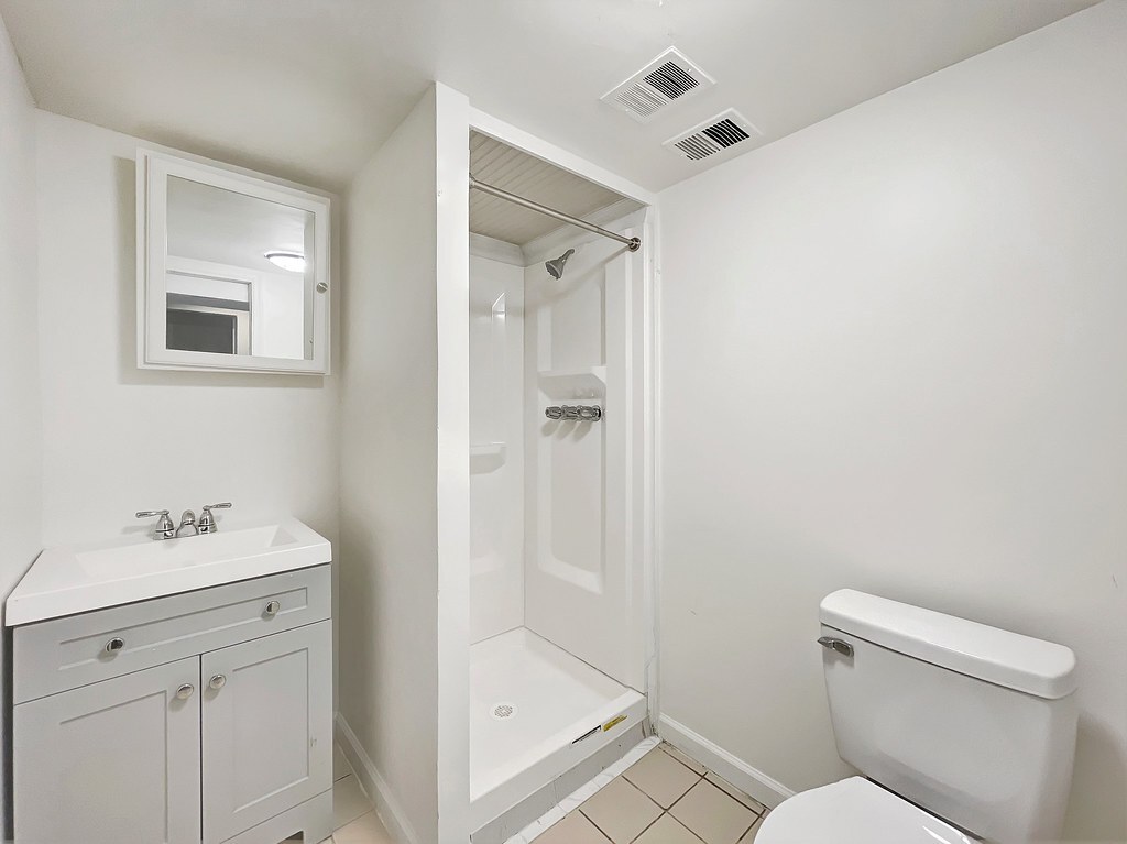 Building Photo - 1832 N Culpeper St