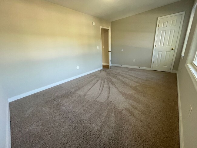 Building Photo - Two Story Home