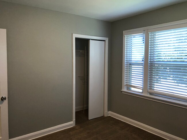 Building Photo - RENOVATED 4 bed 1 bath home in Glen Burnie