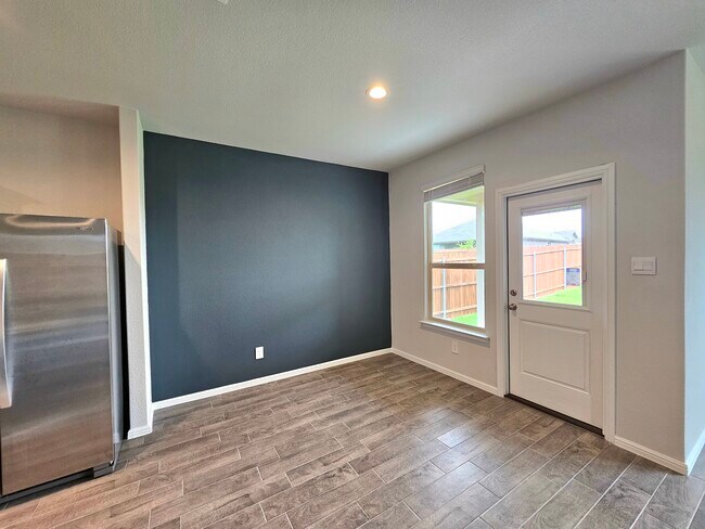 Building Photo - 5449 Red Fern Ln