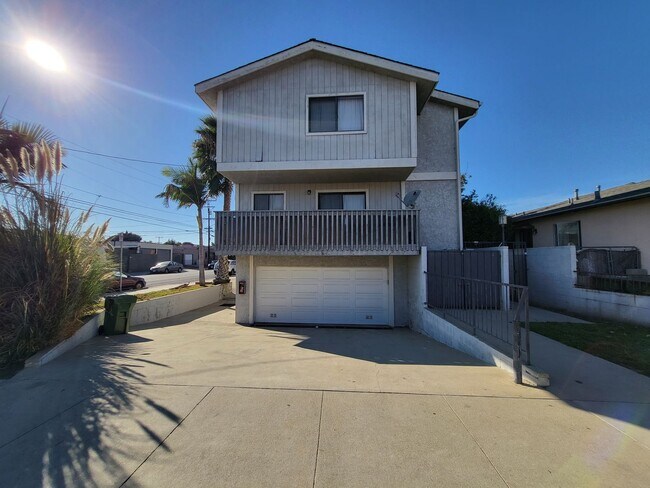 Interior Photo - 11533 Freeman Ave