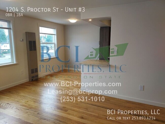 Building Photo - 1204 S Proctor St
