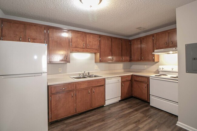 Building Photo - 145 Darlene Dr