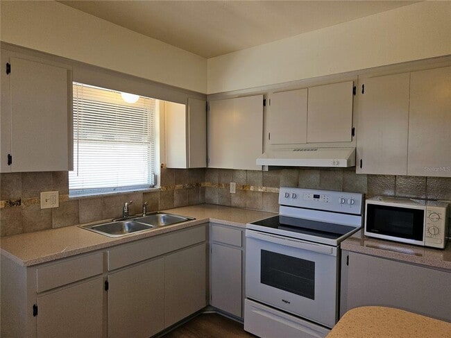 Building Photo - 380 137th Ave Cir