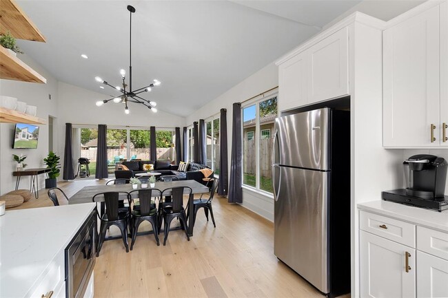 Building Photo - 2211 White Dove Pass